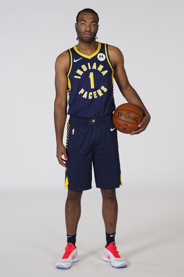 对手持球点 对手持球点